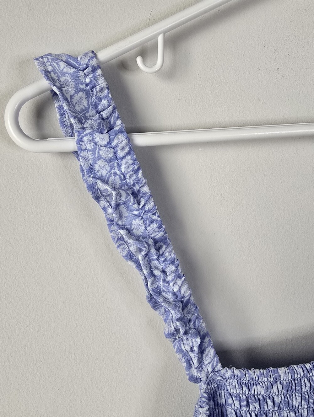 Abercrombie & Fitch Blue Floral Smocked Midi Dress S Side Slit Ruffles Pockets - Picture 6 of 16